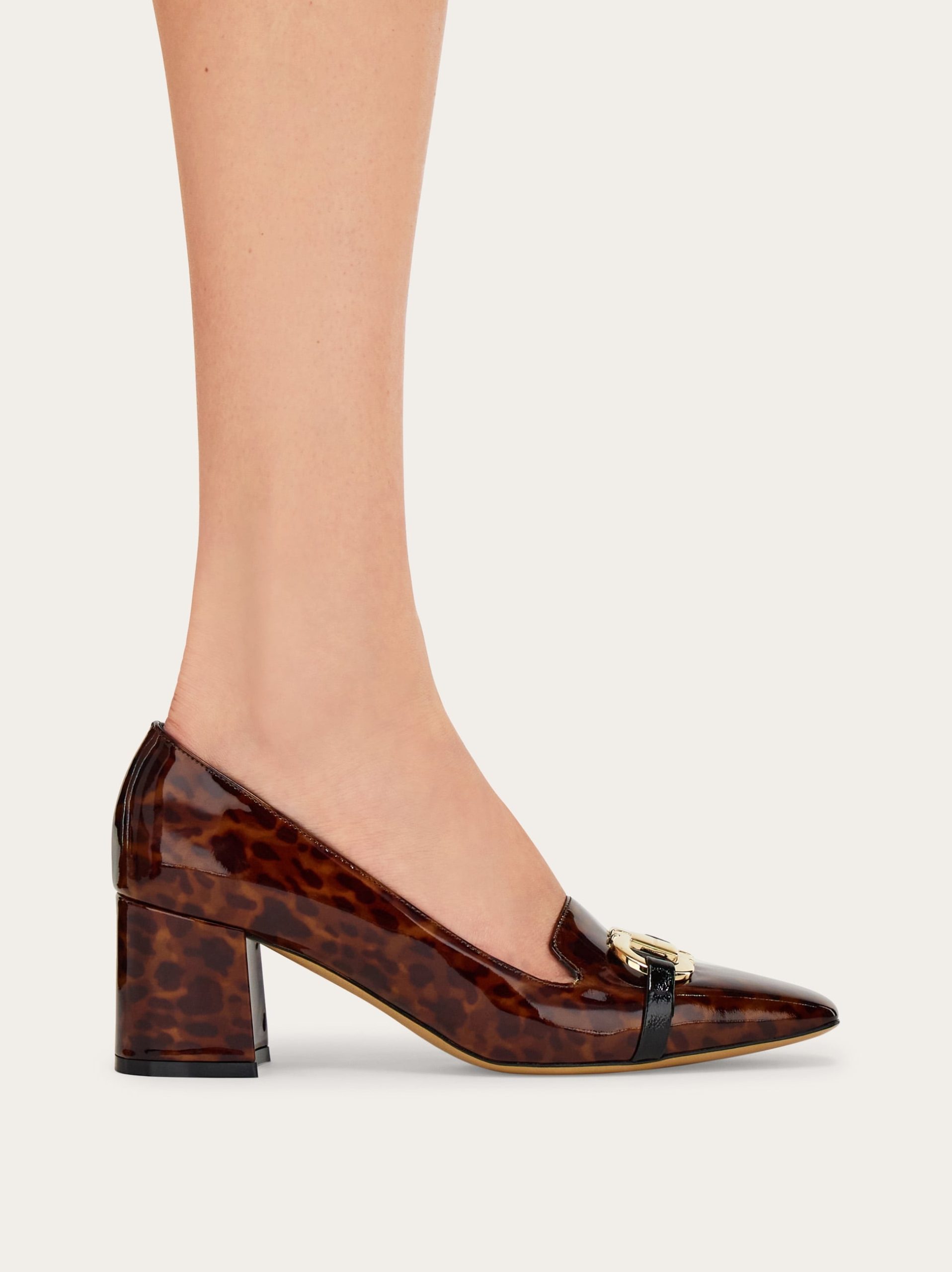 Ferragamo Gancini ornament pump - Image 6